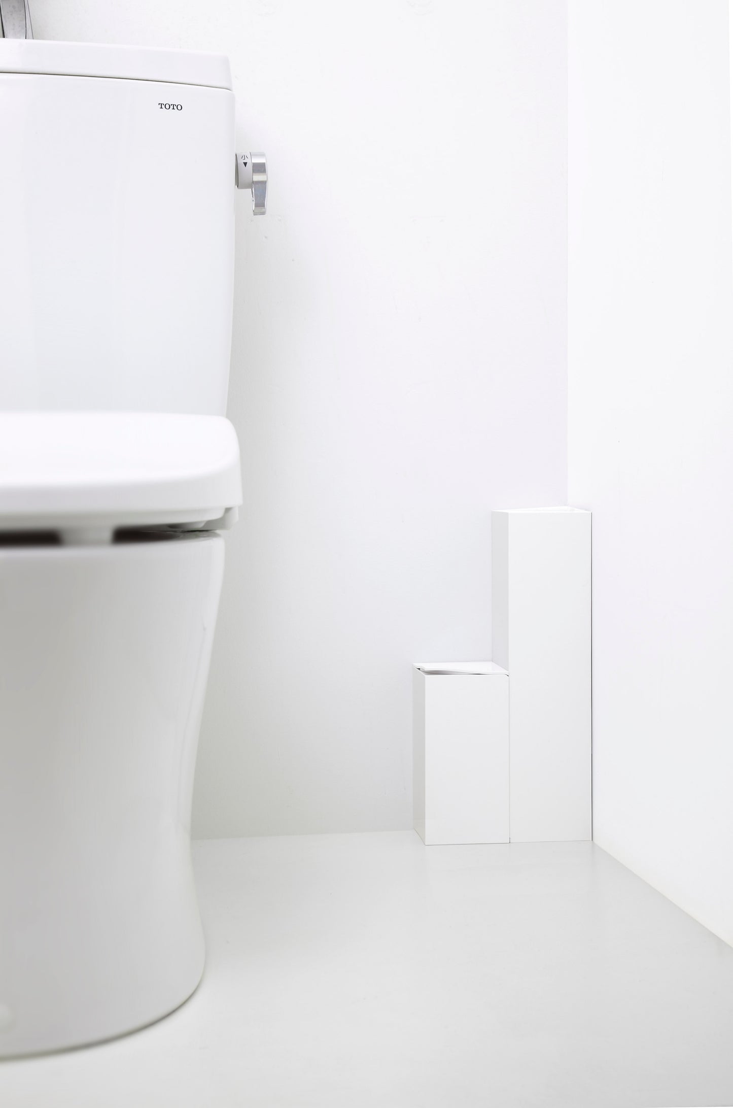 岩谷マテリアル/トイレブラシ ケース付き RETTO